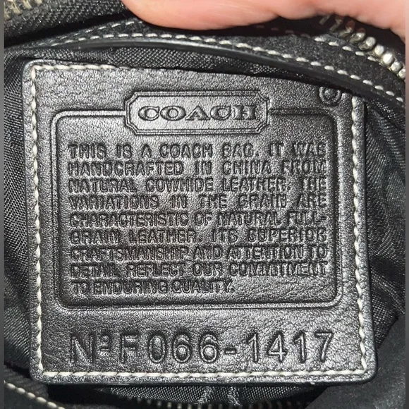 COACH - East West Legacy Handbag F066-1417 - Black Leather (EUC) - Picture 3 of 16